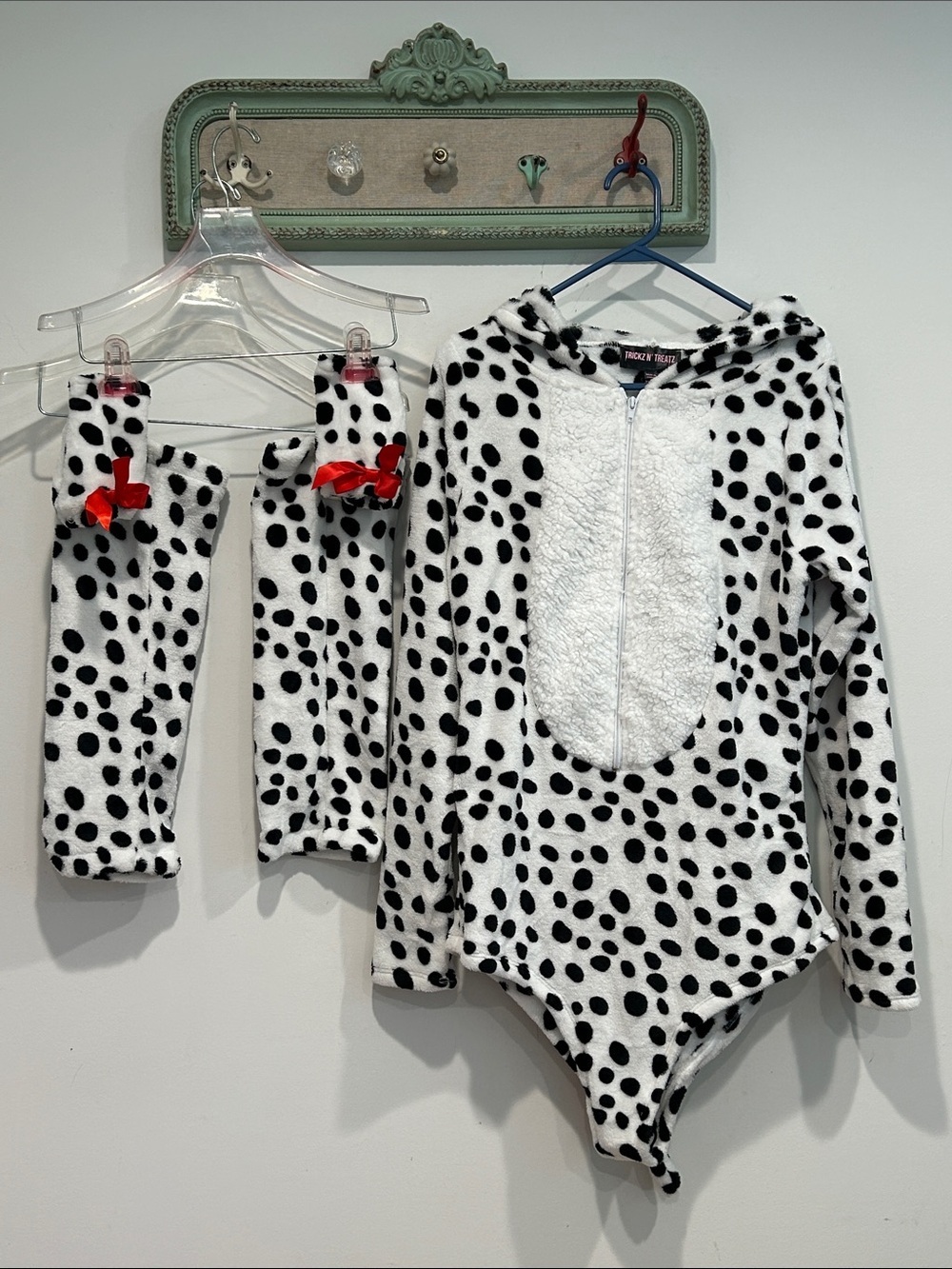 Dalmatian puppy Fuzzy Hooded Onesie with Leg Warmers & gloves women’s xxl new